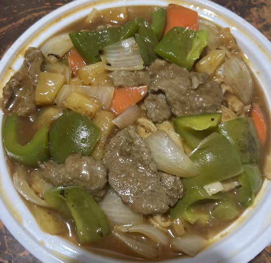 151. Beef with Satay Sauce on Fried Rice Noodles 沙爹牛河